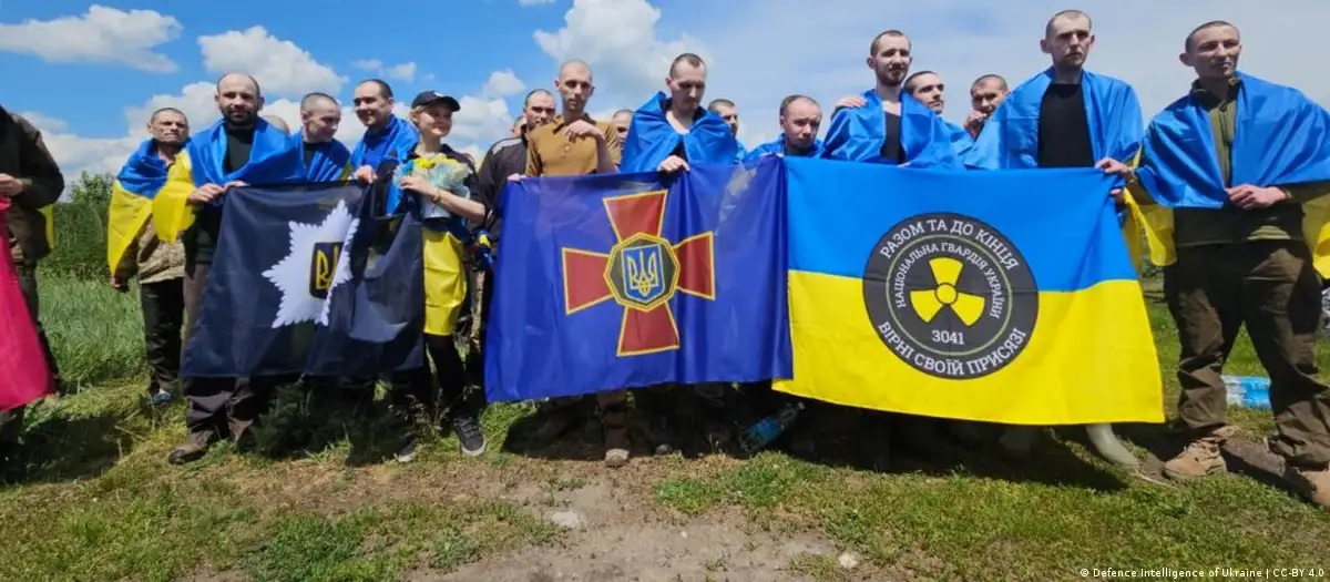 Rusia dhe Ukraina shkëmbejnë 150 të burgosur