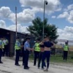 Serbët nisin të mblidhen në Gazimestan për “Vidovdan”, Policia i kontrollon në hyrje