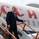 Presidenti rus Vladimir Putin në aeroportin e qytetit Yakutsk, në lindje të Rusisë, 18 qershor, 2024.