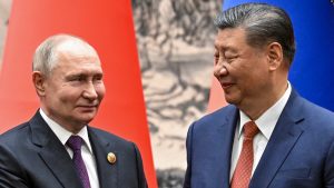 Fotografi arkivi e takimit ndërmjet Presidentit rus Vladimir Putin dhe Presidentit kinez Xi Jinping/Sputnik përmes AP