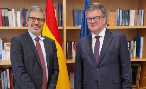 Lajçak takohet me Sekretarin spanjoll të Shtetit për BE, diskutuan për dialogun Kosovë-Serbi