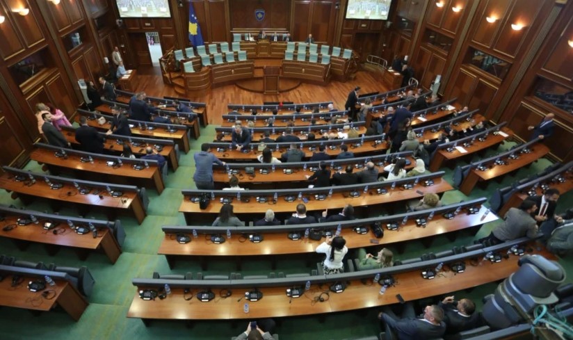 54 dështime  Kosova pret Kushtetuesen  Kurti nuk u tërhoq nga votimi i fshehtë  opozita  Jemi në territor të panjohur