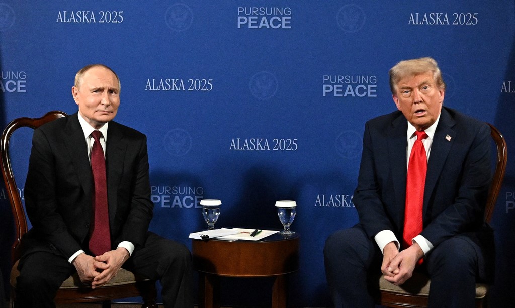 Pas 2 orë e gjysmë  përfundon takimi Trump Putin në Alaskë  Pritet konferencë për shtyp e dy presidentëve