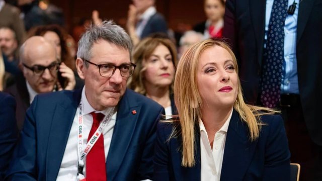  I verbuar nga mllefi  më tha prostitutë   Meloni përplaset ashpër me kryesindikalistin  Kjo është e majta që bënte moral për gratë  
