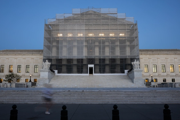 Gjykata e Lartë e SHBA rikthen në fuqi vendimin e administratës Trump  Pasaportat do të tregojnë gjininë biologjike