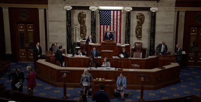 Mbyllja më e gjatë e qeverisë amerikane përfundon  Trump nënshkruan projektligjin për rihapjen e institucioneve