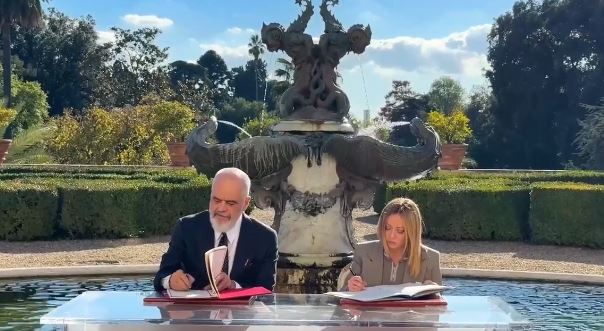 Romë  përfundon mbledhja e dy qeverive  nënshkruhen 16 marrëveshjet dhe memorandumet mes Shqipërisë dhe Italisë