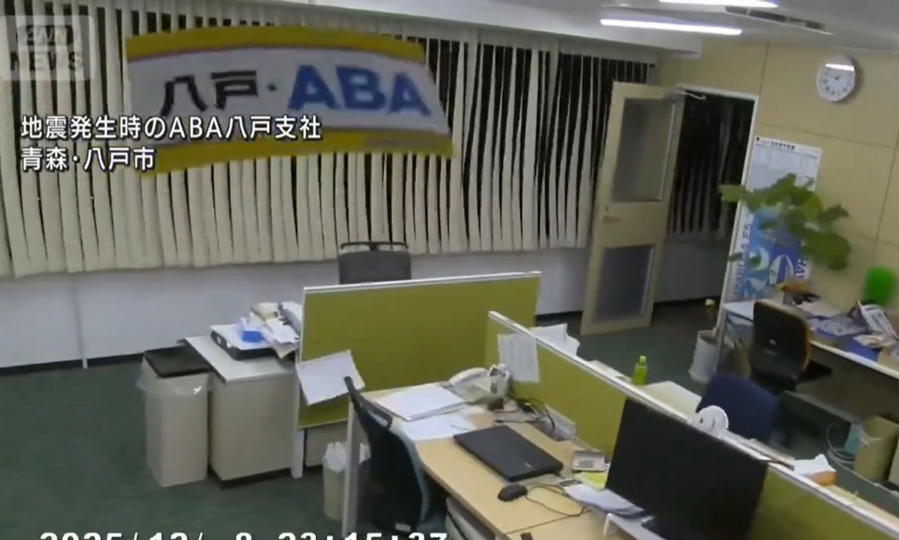 VIDEO  Tërmeti i fortë goditi Japoninë  mijëra të evakuuar  Kamerat kapin momentin e lëkundjeve të forta