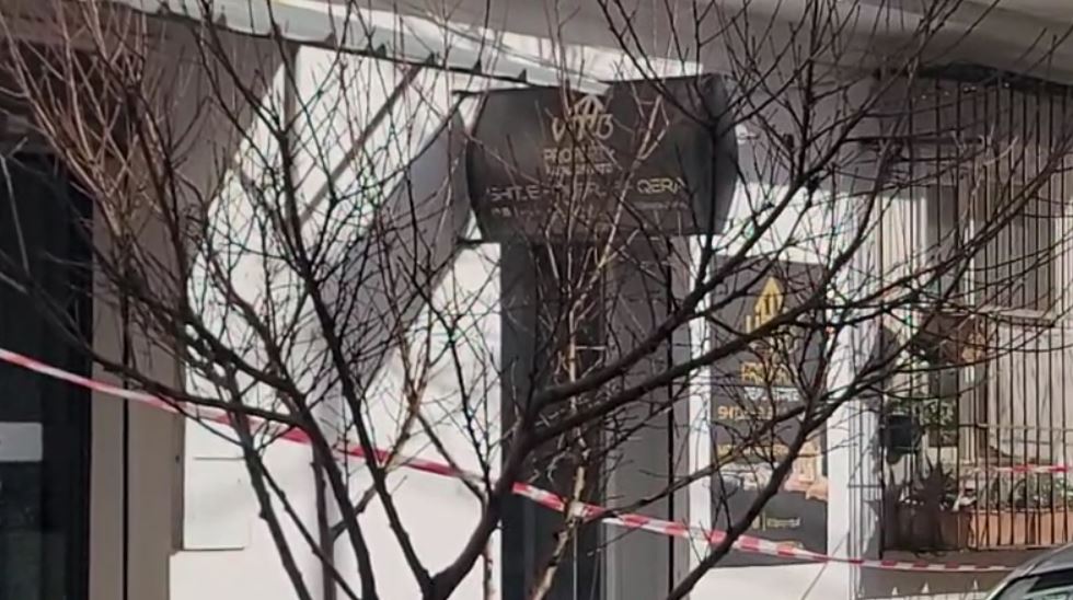 Detaje të reja nga plagosja në Durrës  Prindërit ishin të divorcuar  vajza nuk pranoi të bashkohej me babanë dhe ai e qëlloi me thikë 