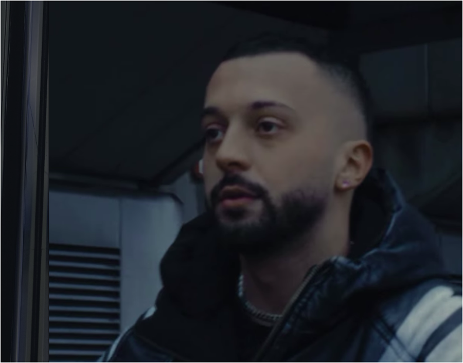 Gjesti nxjerr këngën e dedikuar për të vëllain që humbi jetën në aksident