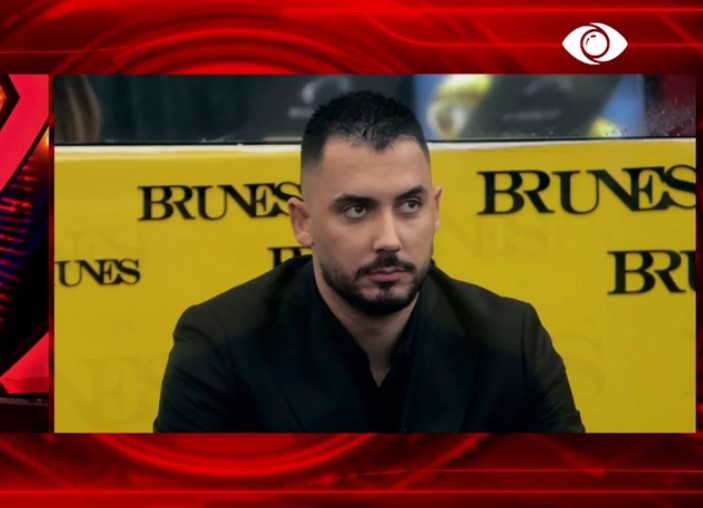 Zarfi i zi  djeg  Kejsin  Ja pse u përjashtua banori i BBVA