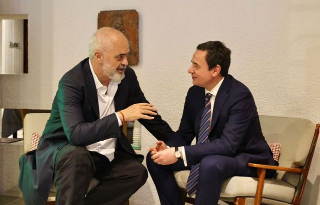 Edi Rama vizitë zyrtare sot në Kosovë  takime me Albin Kurtin e Vjosa Osmanin