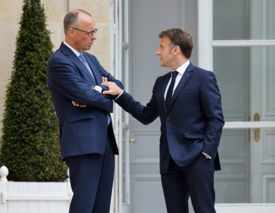 Merz  Gjermania nuk do armë bërthamore  por kërkon  ombrellë  franceze dhe britanike