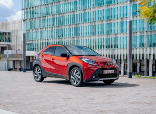 Plas skandali me Toyota n  14 227 makina në Shqipëri dyshohet se kanë probleme me airbag ët  Vjen reagimi zyrtar i DPSHTRR