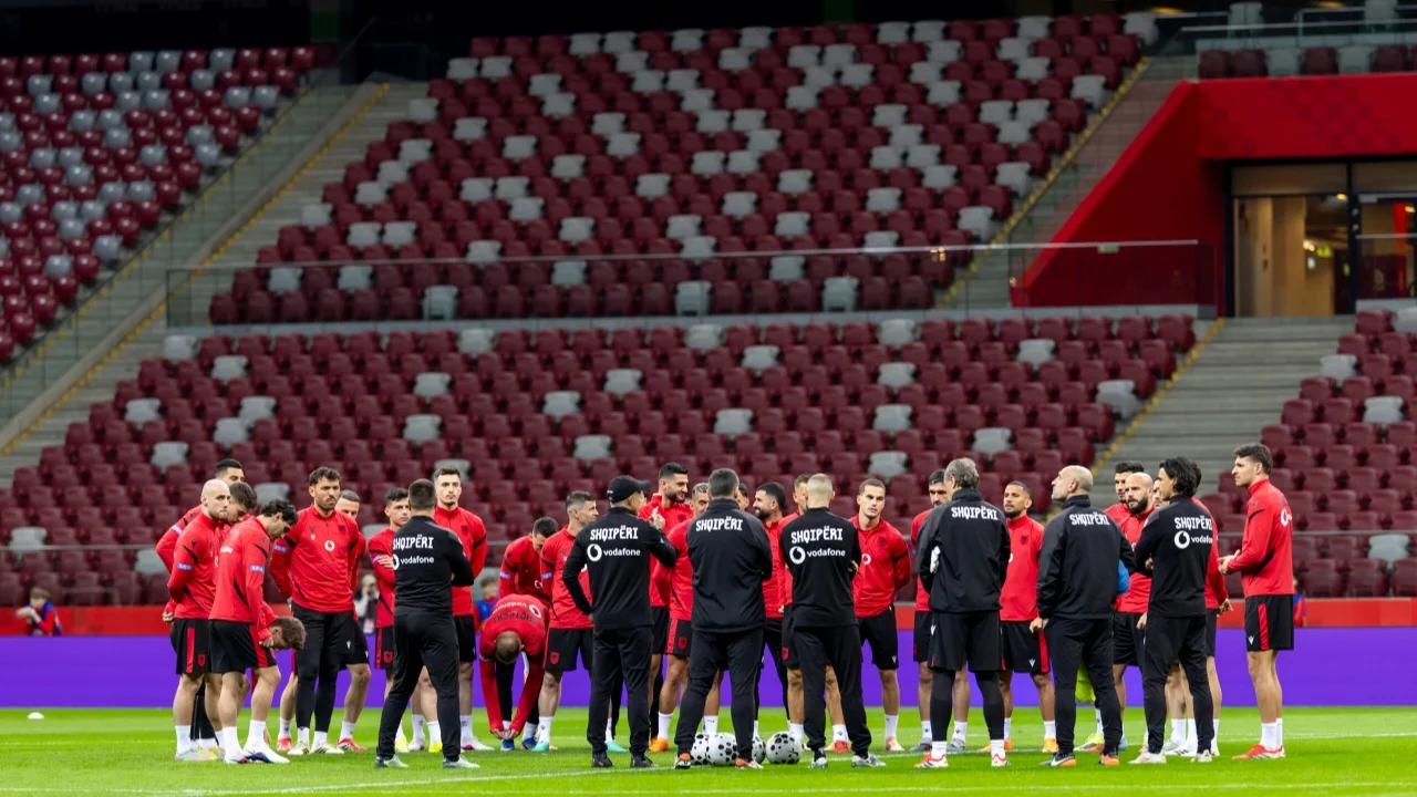 Zbulohet formacioni zyrtar i Kombëtares, Uzuni dhe Bajrami nga minuta e parë në fushë