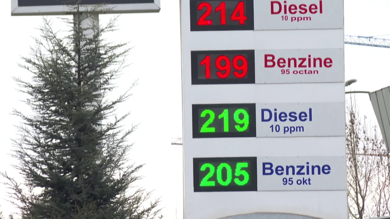 Bordi i Transparencës rrit sërish çmimin e naftës  litri shkon në 218 lekë  ka rritje edhe për benzinën