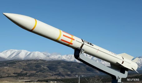 Analiza e Financial Times: Raketat që Irani nuk po i përdor mund të kenë më shumë rëndësi se ato që po lëshon