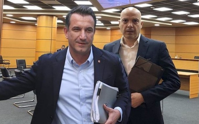 Kërkon shkarkimin e prokurorit të SPAK  Ols Dado  Erion Veliaj do të jetë i pranishëm nesër në Gjykatën Administrative