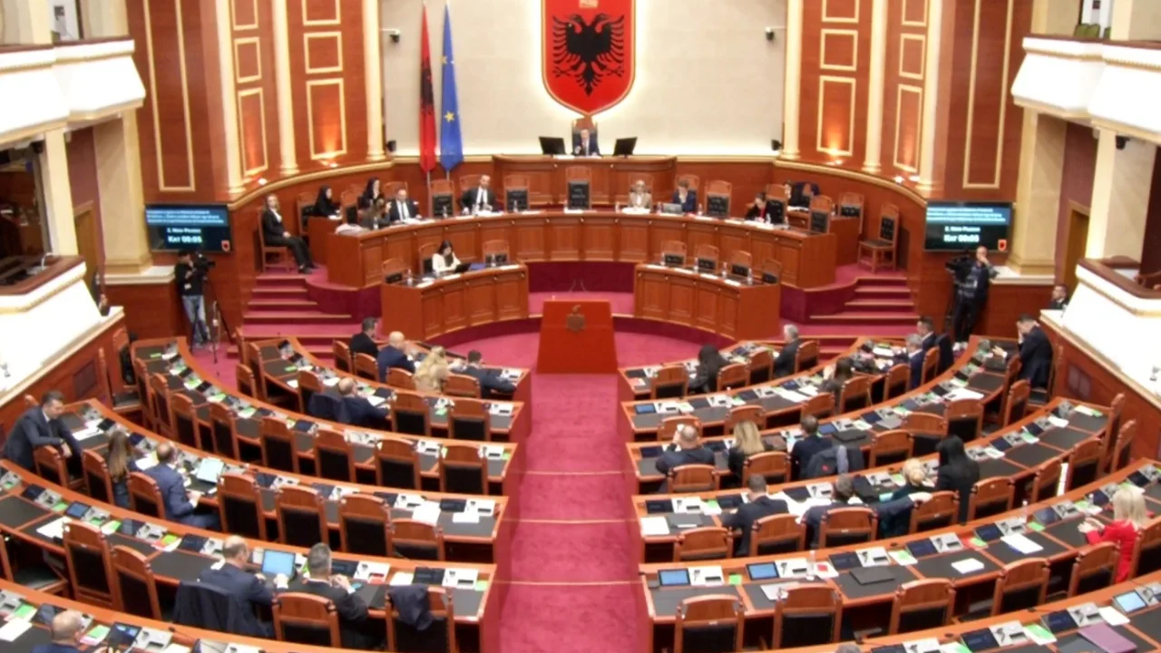 Alarmi i SHBA për sulmet nga Irani  debat në Parlament  Ministrat Hoxha e Lamallari  S ka arsye për panik  Opozita  Mblidhni Këshillin e Sigurisë Kombëtare