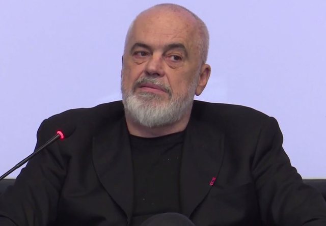 Integrimi në BE  Rama me studentët  Fatin e të vegjëlve e vendosin të mëdhenjtë 