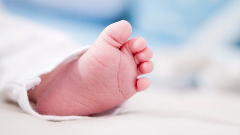 Tragjedi në Kosovë  Nëna e lindi në tualetin e spitalit  ndërron jetë foshnja