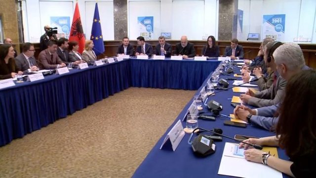Kryeministri Rama  Kredi me interes 2 3  për ndërmarrjet e vogla e të mesme në sektorin e bujqësisë