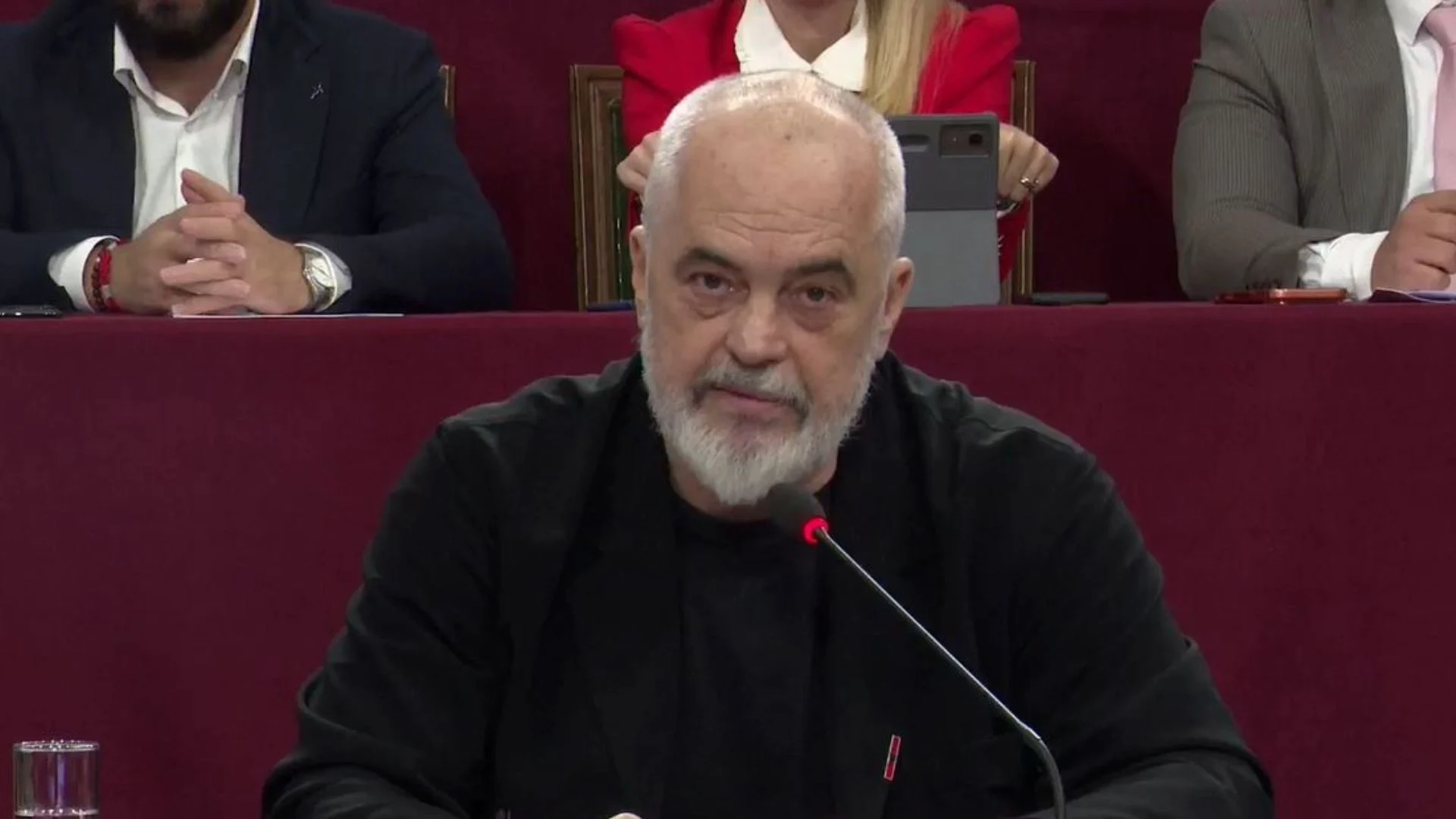 Debati mbi Zvërnecin   Për herë të parë Rama flet për dorëheqje si Kryeministër  Do iki në katund dhe t iu lë ta mbroni vetë vendin nga të huajt  por 