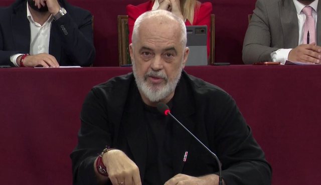 Rama për Zvërnecin  Është e shkruar që s preket Laguna  ndërtim vetëm në prona me tituj pronësie