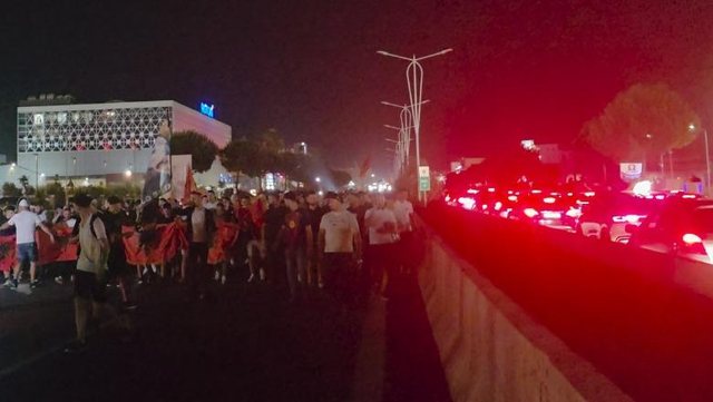 Procedim penal për 19 protestues  Policia e Tiranës  Nxitën bllokimin e rrugës së Rinasit