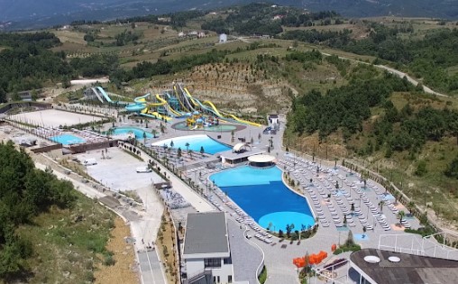 Equos Resort
