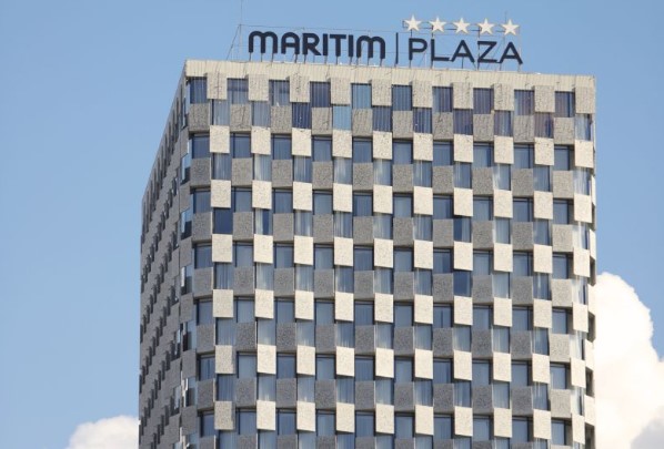 Pas kërcënimeve ndaj qendrës tregtare Toptani  mesazhe në Telegram nga protestuesit e dhunshëm për të djegur hotel  Plaza 